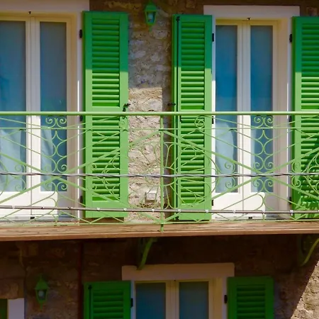 Πανσιόν Casa Contrada Bella 3*