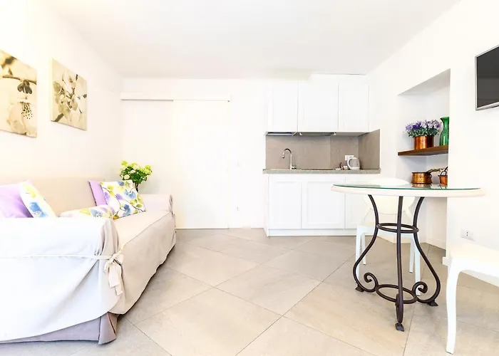 Πανσιόν Casa Contrada Bella 3*