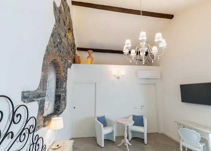Casa Contrada Bella