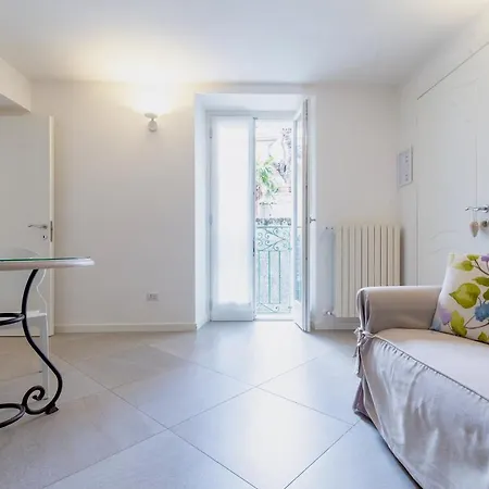 ゲストハウス Casa Contrada Bella